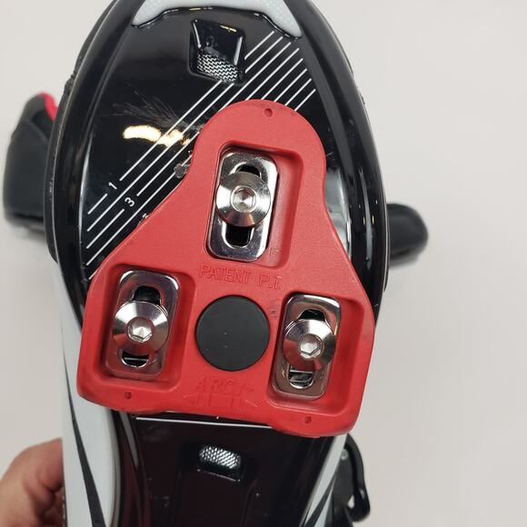 Peleton Clip In Cycling Spinning Shoes Size EU 41 US Women's 10 / Men's 8 - Picture 7 of 12